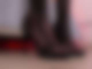 clarisse28's Live Sex Cam Show