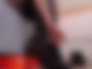Live cam show with clarisse28 - Petite on SpankPalCams