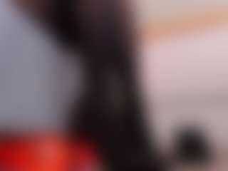 clarisse28's Live Sex Cam Show