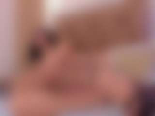 clarisse28's Live Sex Cam Show