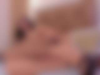 clarisse28's Live Sex Cam Show