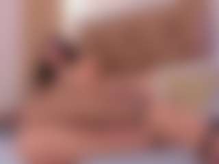 clarisse28's Live Sex Cam Show