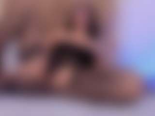 clarisse28's Live Sex Cam Show