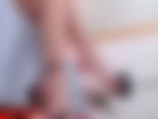 clarisse28's Live Sex Cam Show