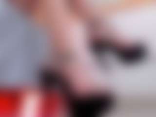 clarisse28's Live Sex Cam Show