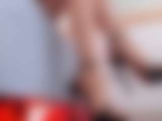 clarisse28's Live Sex Cam Show