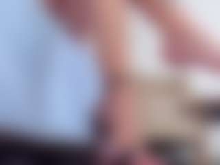 clarisse28's Live Sex Cam Show