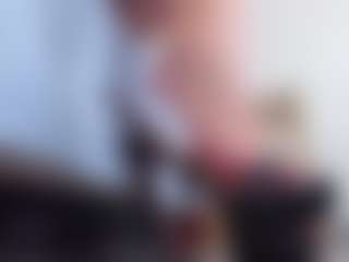 clarisse28's Live Sex Cam Show