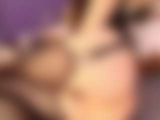LittleeCherry's Live Sex Cam Show
