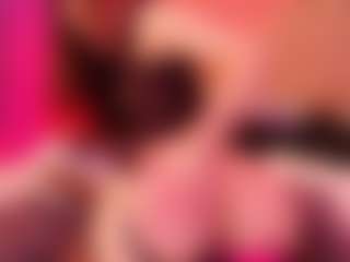 LittleeCherry's Live Sex Cam Show