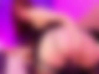 LittleeCherry's Live Sex Cam Show