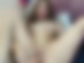 LittleeCherry's Live Sex Cam Show