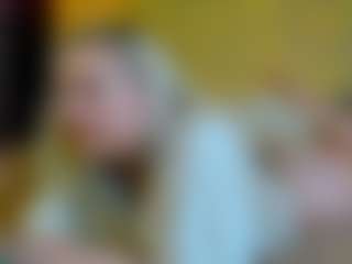 Live cam show with Debbie - Blonde Hair Teen (18+) on Hubzter Live