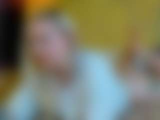 Live cam show with Debbie - Blonde Hair on crypto-cams