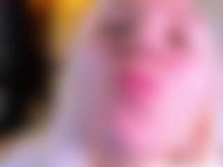 Live cam show with Debbie - Tittyfuck on live18s.com
