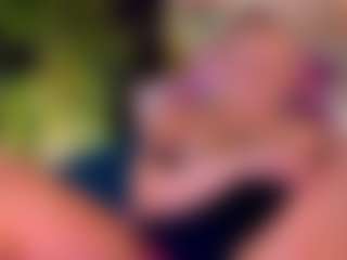 Live cam show with Debbie - Big Tits on Dolls Live