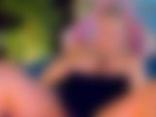 Live cam show with Debbie - Tittyfuck on Hubzter Live