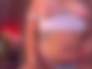 Live cam show with Debbie - Ass Bouncing on AdultVida.com