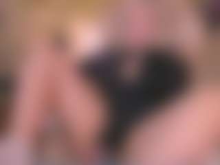 Live cam show with Debbie - Blonde Hair Amateur on Camsoda