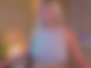 Live cam show with Debbie - Camel Toe on Camsoda