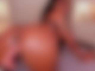 Live cam show with Jade Moller - BBW College on AdultVida.com