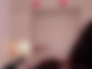 Live cam show with Jade Moller - Athletic Ebony on CamwithHer