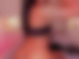 Live cam show with Jade Moller - Brown Eyes on Camsoda