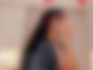 Live cam show with Jade Moller - Public Ebony on Gym Cam Girls