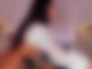 Live cam show with Jade Moller - College on StripNow