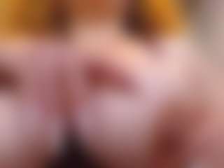 blondesquirt's Live Sex Cam Show