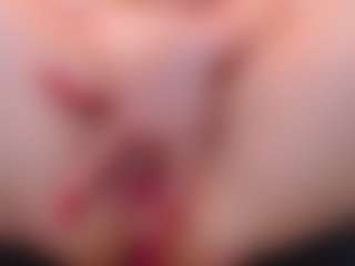 blondesquirt's Live Sex Cam Show