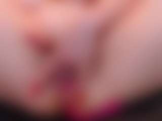 Live cam show with blondesquirt - Fingering on Chatstar
