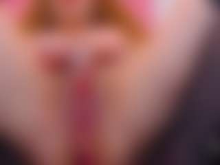 blondesquirt's Live Sex Cam Show