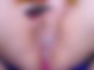 blondesquirt's Live Sex Cam Show