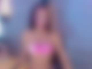 Live cam show with Valentina - Small Tits on CamSextacy