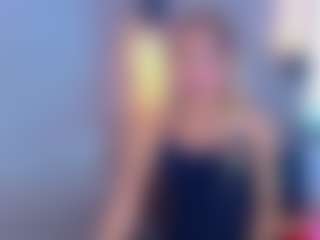 Live cam show with Valentina - Black Hair on CamSodaAdn
