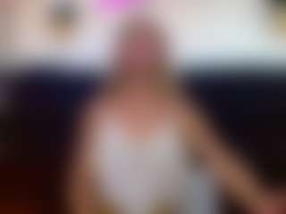 Live cam show with Valentina - Tease on Camsoda