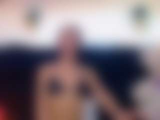 Show de cam en vivo con Valentina - Tease en Camsoda