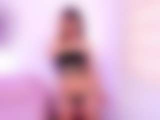 Live cam show with Dani Moore - Petite on CamClone