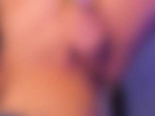 Live cam show with HoneyJenny - Facial on WildCum