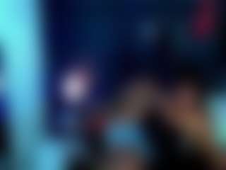 Show en direct avec isalombardi - Gagging sur Camsoda