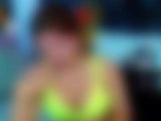 Live cam show with isalombardi - Gagging on Camsoda