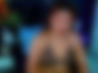 Live cam show with isalombardi - Gagging on TottyGirls