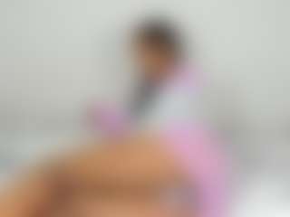 Live cam show with JessicaEbony - Small Tits on AdultVida.com