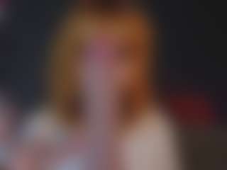 Live cam show with Lola - Green Eyes on Milf Play