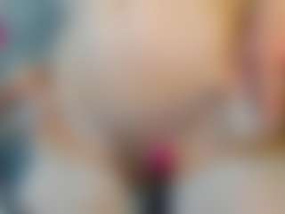 Live cam show with Lola - Smoking on crypto-cams