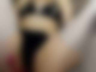 Live cam show with Lola - Tease on Camsoda