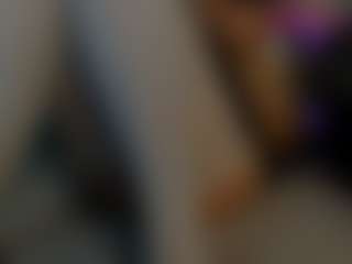 Live cam show with Lola - Smoking on Camsoda