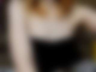 Live cam show with Lola - Smoking on chickslive.net