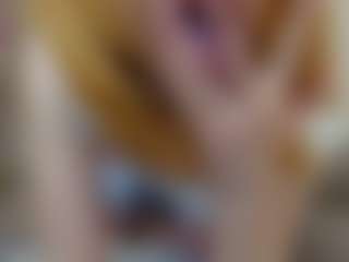 Live cam show with Lola - White on Milfs Live